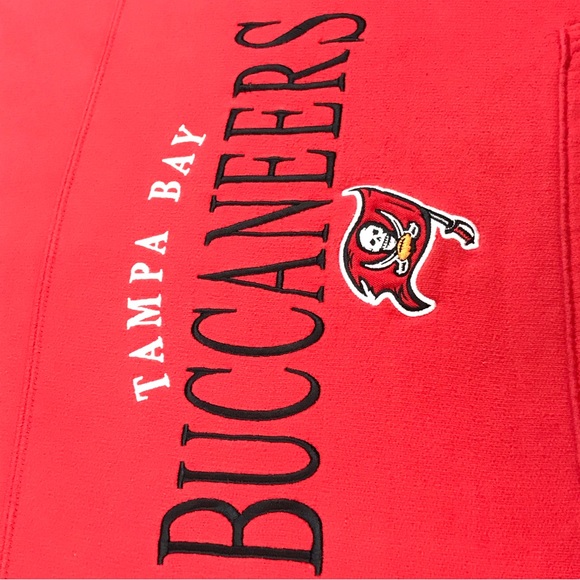 NFL Tampa Bay Buccaneers Mens Vintage Red Pullover Classic Fit Football Hoodie - Picture 4 of 9